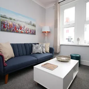 No 25 House By Ssw Close To Sleeps 4 , Cardiff United Kingdom