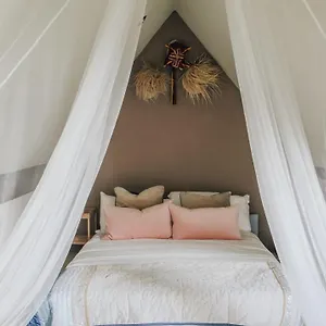 The Loft At 82 Cathedral With Parking , Cardiff United Kingdom